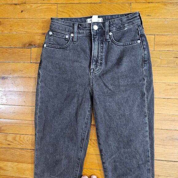 Madewell The Curvy Perfect Vintage Straight Jean Size 23 - Picture 2 of 7